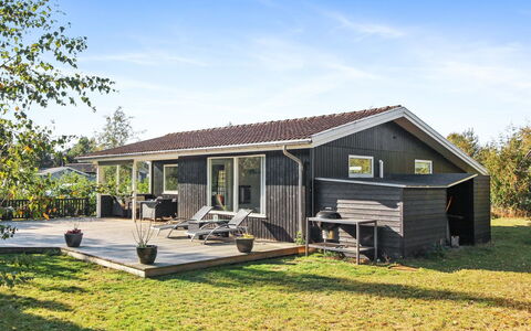 Touko - 850M from the Sea: Græs, Hus, Tag, Hjem, Sommerhus, Busk, Land Lot, Landdistrikt, Stuehus, Bunddække