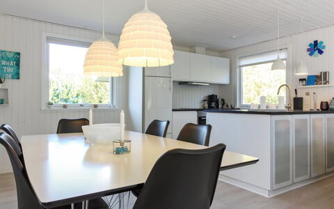 Touko - 850M from the Sea: Græs, Hus, Tag, Hjem, Sommerhus, Busk, Land Lot, Landdistrikt, Stuehus, Bunddække