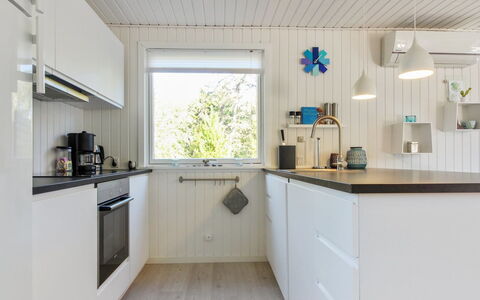 Touko - 850M from the Sea: Græs, Hus, Tag, Hjem, Sommerhus, Busk, Land Lot, Landdistrikt, Stuehus, Bunddække