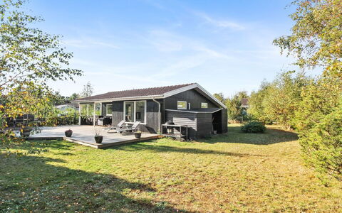 Touko - 850M from the Sea: Græs, Hus, Tag, Hjem, Sommerhus, Busk, Land Lot, Landdistrikt, Stuehus, Bunddække