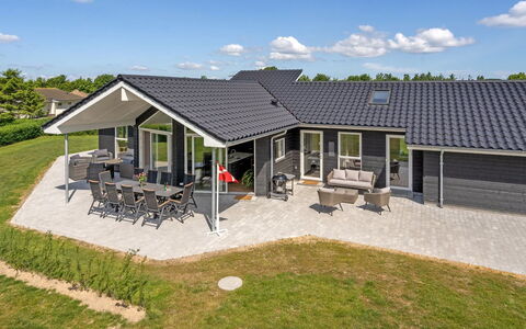 Elsebet - 600M from the Sea: Plantesamfund, Sollys, Urteagtig Plante, Have, Plantation, Landbrug, Farm
