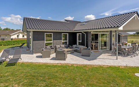 Elsebet - 600M from the Sea: Plantesamfund, Sollys, Urteagtig Plante, Have, Plantation, Landbrug, Farm