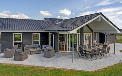 Elsebet - 600M from the Sea