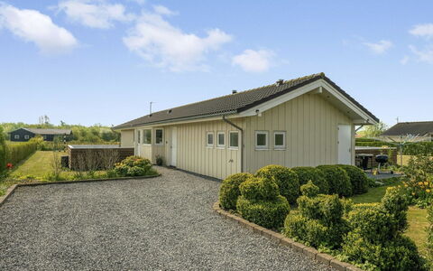 Reimer - 700M from the Sea: Boligområde, Tag, Forstad, Indkørsel, Estate, Skorsten