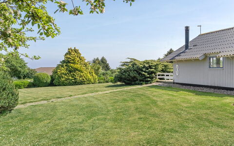 Jarmericus - 300M from the Sea: Græs, Hus, Tag, Sommerhus, Hjem, Busk, Stuehus, Land Lot, Landdistrikt