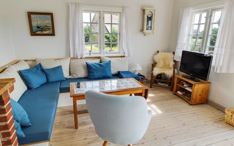 Liselott - 300M from the Sea: Tag, Hus, Hjem, Sommerhus, Dør, Sidespor, Dæk, Veranda, Planke, Hårdttræ