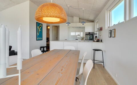 Manni - 800M from the Sea: Tag, Hus, Land Lot, Hjem, Sommerhus, Estate, Garden Bygninger, Skygge, Bjælkehytte, Landscaping