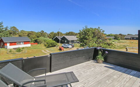 Manni - 800M from the Sea: Boligområde, Tag, Forstad, Indkørsel, Estate, Skorsten