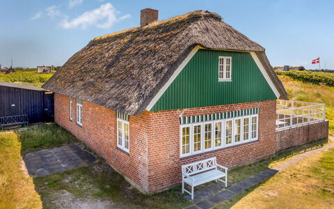 Katerina - 100M from the Sea: Tag, Hus, Hjem, Sommerhus, Dør, Sidespor, Dæk, Veranda, Planke, Hårdttræ