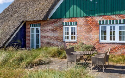 Katerina - 100M from the Sea: Tag, Hus, Hjem, Sommerhus, Dør, Sidespor, Dæk, Veranda, Planke, Hårdttræ