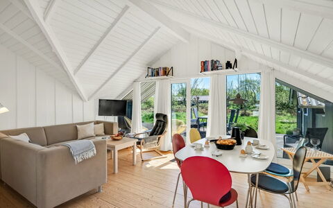 Maxie - 1.2Km from the Sea: Tag, Hus, Hjem, Sommerhus, Dør, Sidespor, Dæk, Veranda, Planke, Hårdttræ