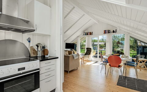 Maxie - 1.2Km from the Sea: Tag, Hus, Hjem, Sommerhus, Dør, Sidespor, Dæk, Veranda, Planke, Hårdttræ