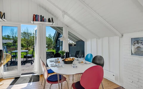 Maxie - 1.2Km from the Sea: Tag, Hus, Hjem, Sommerhus, Dør, Sidespor, Dæk, Veranda, Planke, Hårdttræ