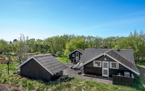 Maxie - 1.2Km from the Sea: Tag, Hus, Hjem, Sommerhus, Dør, Sidespor, Dæk, Veranda, Planke, Hårdttræ