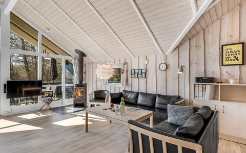 Germaine - 1.2Km from the Sea: Tag, Hus, Hjem, Sommerhus, Dør, Sidespor, Dæk, Veranda, Planke, Hårdttræ