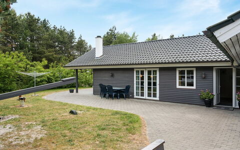 Liliana - 800M from the Sea: Sommerhus, Skur, Hytte, Stuehus, Prærie, Hytte, Lade, Bjælkehytte, Garden Bygninger