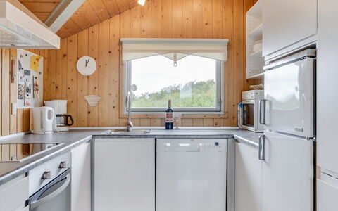 Bryniulf - 1.8Km from the Sea: Køkken, Træ, Køkken Apparat, Større Bandage, Loft, Indretning, Hjem, Countertop, Husholdningsapparat, Værelse
