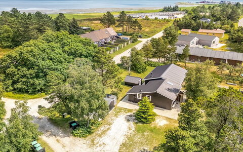 Riekje - 2.3Km from the Sea: Tag, Hus, Hjem, Sommerhus, Dør, Sidespor, Dæk, Veranda, Planke, Hårdttræ