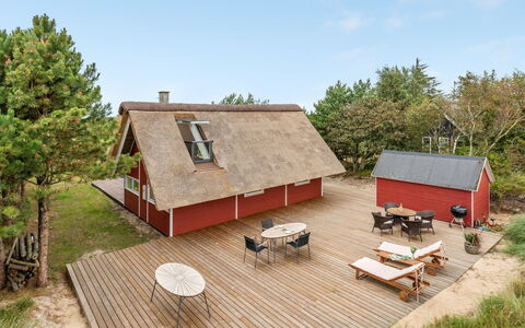Merta: Busk, Urban Design, Bunddække, Mursten, Lejlighed, Estate, Murværk, Altan, Landscaping