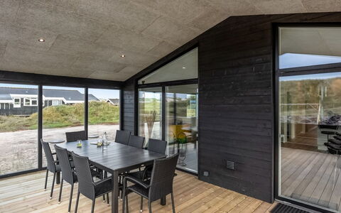 Birger - 300M from the Sea: Busk, Urban Design, Bunddække, Mursten, Lejlighed, Estate, Murværk, Altan, Landscaping