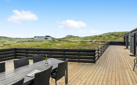 Birger - 300M from the Sea: Busk, Urban Design, Bunddække, Mursten, Lejlighed, Estate, Murværk, Altan, Landscaping