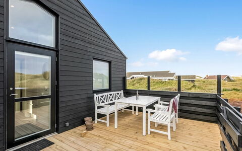 Birger - 300M from the Sea: Busk, Urban Design, Bunddække, Mursten, Lejlighed, Estate, Murværk, Altan, Landscaping