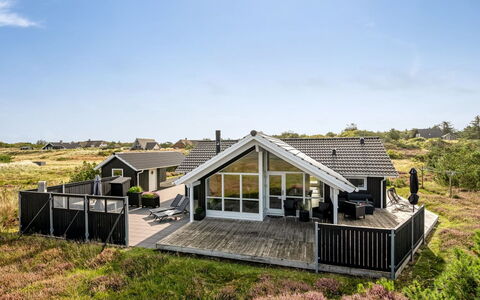 Christan - 1.2Km from the Sea: Sommerhus, Hjem, Hus, Tag, Veranda, Estate, Sidespor, Garden Bygninger, Stuehus, Gård