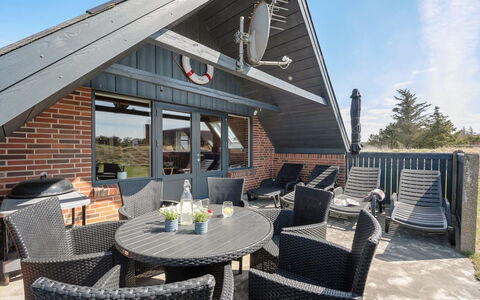 Wulfhild - 800M from the Sea: Plantesamfund, Sollys, Urteagtig Plante, Have, Plantation, Landbrug, Farm