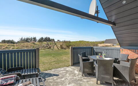 Wulfhild - 800M from the Sea: Plantesamfund, Sollys, Urteagtig Plante, Have, Plantation, Landbrug, Farm