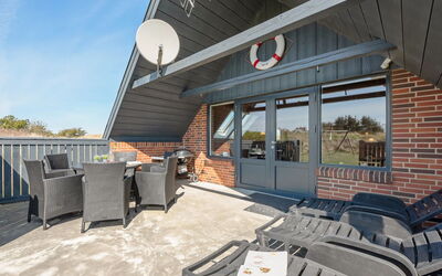 Wulfhild - 800M from the Sea
