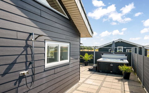 Ennie - from the Sea: Plantesamfund, Sollys, Urteagtig Plante, Have, Plantation, Landbrug, Farm