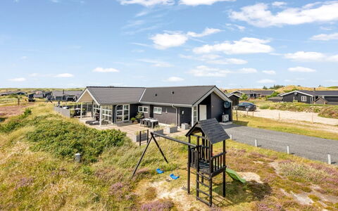 Ennie - from the Sea: Plantesamfund, Sollys, Urteagtig Plante, Have, Plantation, Landbrug, Farm