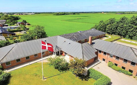 Martinus - 5.5Km from the Sea