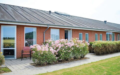 Martinus - 5.5Km from the Sea: Sommerhus, Tag, Hjem, Hældning, Hytte, Sidespor
