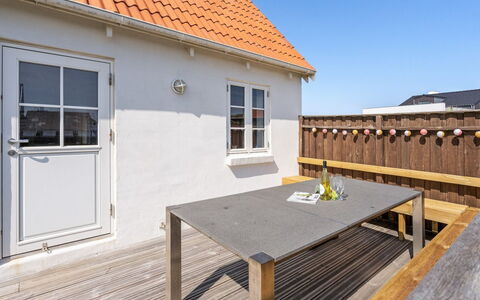Bernice - 150M from the Sea: Sommerhus, Skur, Hytte, Stuehus, Prærie, Hytte, Lade, Bjælkehytte, Garden Bygninger