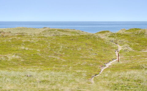 Bernice - 150M from the Sea: Sommerhus, Skur, Hytte, Stuehus, Prærie, Hytte, Lade, Bjælkehytte, Garden Bygninger