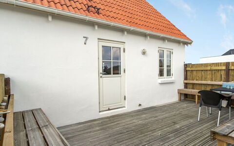 Bernice - 150M from the Sea: Sommerhus, Skur, Hytte, Stuehus, Prærie, Hytte, Lade, Bjælkehytte, Garden Bygninger