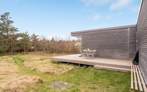 Alexandrina - 800M from the Sea: Sommerhus, Hjem, Hus, Tag, Veranda, Estate, Sidespor, Garden Bygninger, Stuehus, Gård