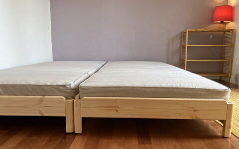 Letta - 800M from the Sea: Træ, Møbel, Gulvbelægning, Etage, Soveværelse, Bed Frame, Seng, Bejdse, Hårdttræ, Trægulve