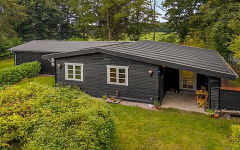 Rohan - 500M from the Sea: 