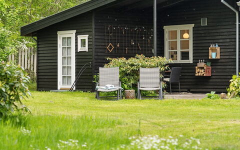 Rohan - 500M from the Sea: Busk, Hus, Sommerhus, Have, Hjem, Dør, Sidespor, Garden Bygninger, Bunddække