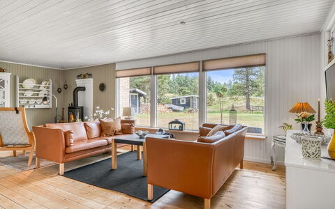 Gloria - 2.5Km from the Sea: Træ, Gulvbelægning, Indretning, Loft, Etage, Hjem, Trægulve, Stue, Møbel, Værelse