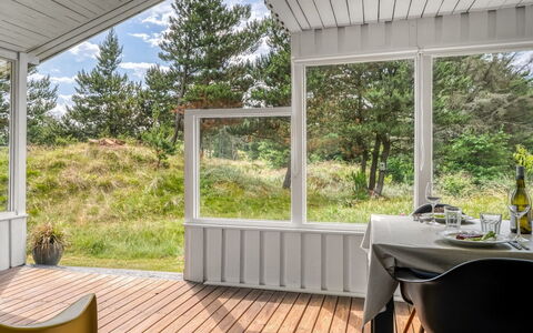 Gloria - 2.5Km from the Sea: Træ, Indretning, Møbel, Gulvbelægning, Etage, Hjem, Loft, Stol, Trægulve, Veranda