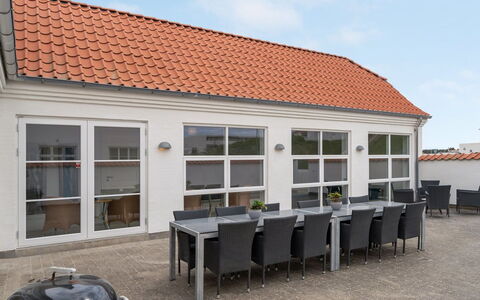 Riki - 150M from the Sea: Fritid, Reklame, Parkere, Banner, Skilt, Sti