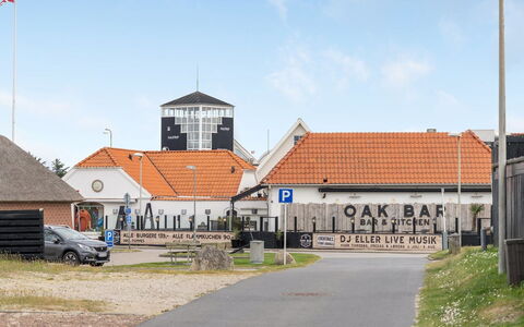 Riki - 150M from the Sea: Fritid, Reklame, Parkere, Banner, Skilt, Sti