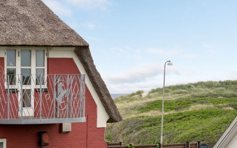 Riki - 150M from the Sea: Fritid, Reklame, Parkere, Banner, Skilt, Sti