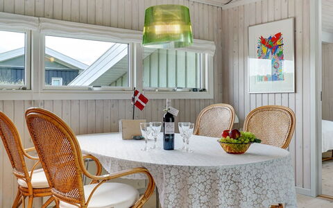 Erwith - 50M from the Sea: Indretning, Møbel, Loft, Hjem, Stol, Lysarmatur, Lysekrone, Køkken & Spisebord, Spisestue, Naturmateriale