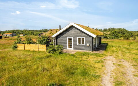 Annemie - 1.8Km from the Sea: Træ, Hjem, Veranda, Dæk, Hårdttræ, Tag, Bejdse, Trægulve, Eco Hotel