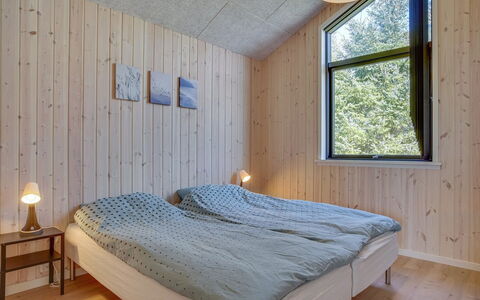 Bentine - 1.6Km from the Sea: Træ, Loft, Soveværelse, Værelse, Hårdttræ, Planke, Bejdse, Trægulve, Sengetøj, Sengetøj