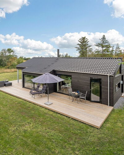 Hildegard - 1.5Km from the Sea